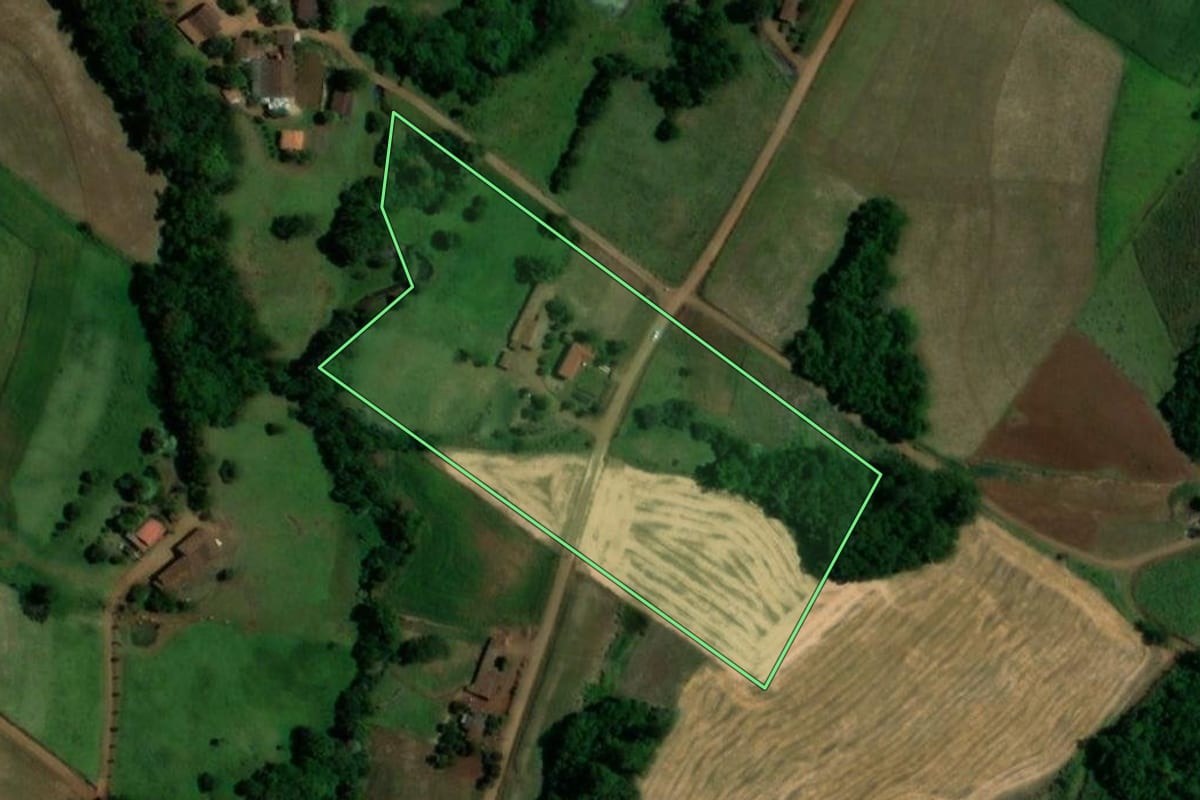 Imagem de satélite do imóvel rural em Humaitá (RS), com o contorno declarado no CAR desenhado por cima.