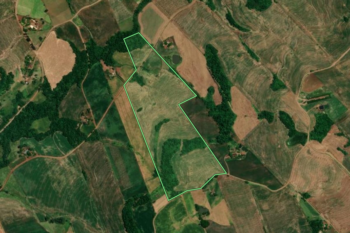 Imagem de satélite do imóvel rural em Humaitá (RS), com o contorno declarado no CAR desenhado por cima.