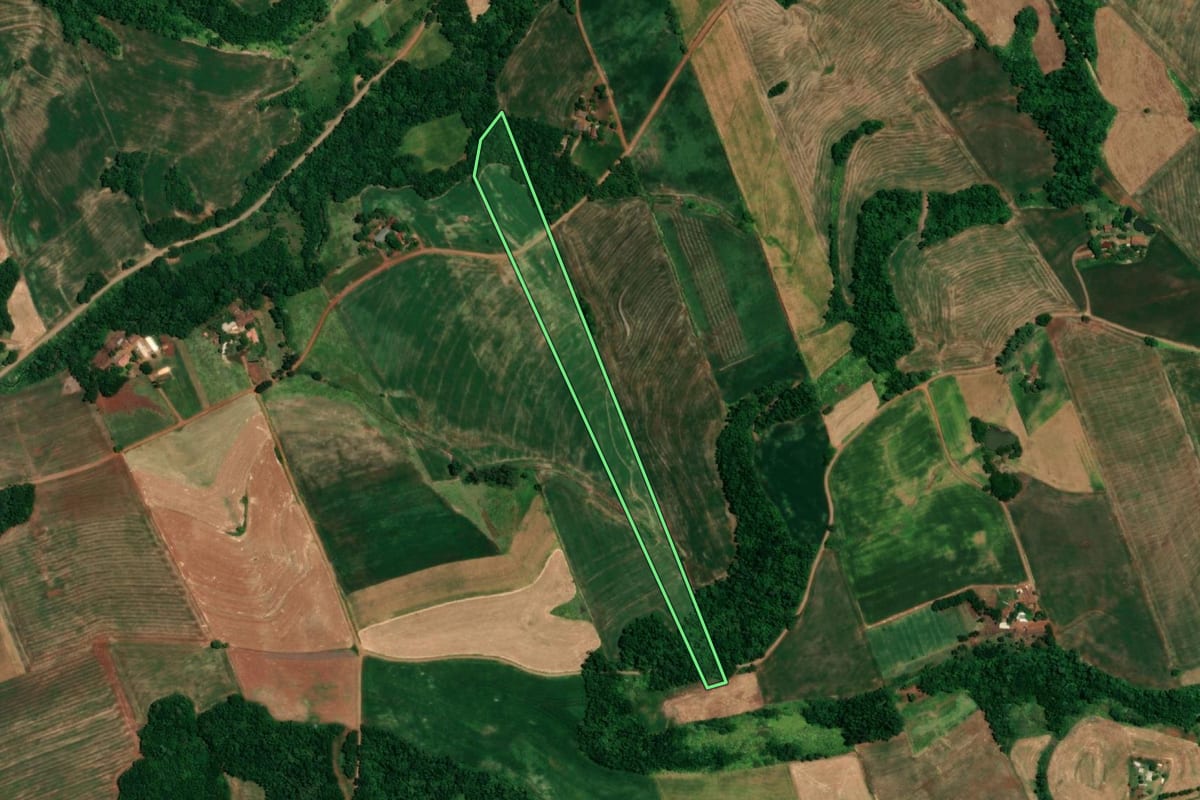 Imagem de satélite do imóvel rural em Humaitá (RS), com o contorno declarado no CAR desenhado por cima.