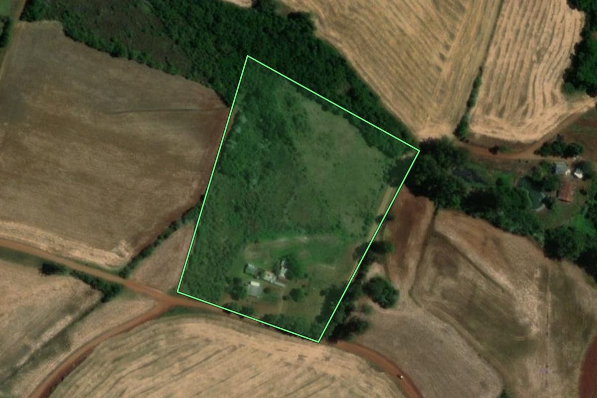 Imagem de satélite do imóvel rural em Humaitá (RS), com o contorno declarado no CAR desenhado por cima.