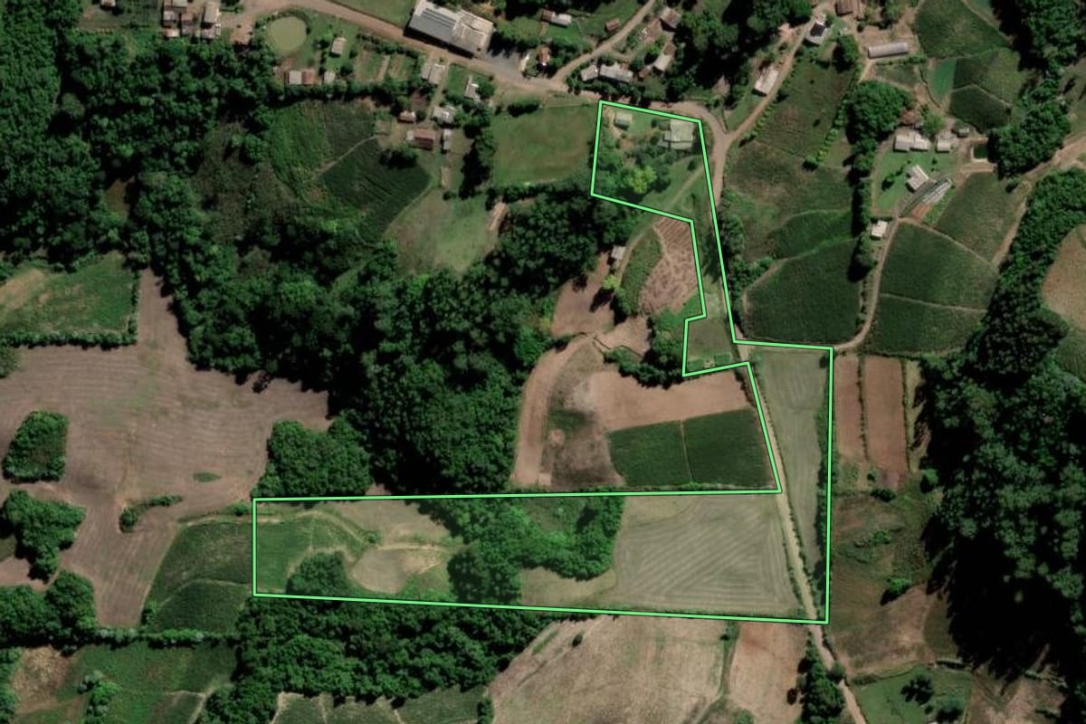 Imagem de satélite do imóvel rural em Ibarama (RS), com o contorno declarado no CAR desenhado por cima.