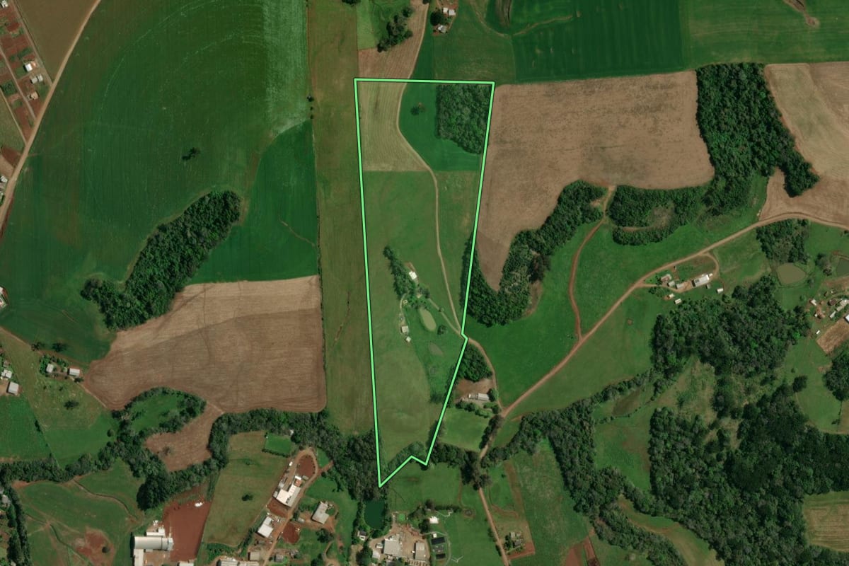 Imagem de satélite do imóvel rural em Ibiaçá (RS), com o contorno declarado no CAR desenhado por cima.