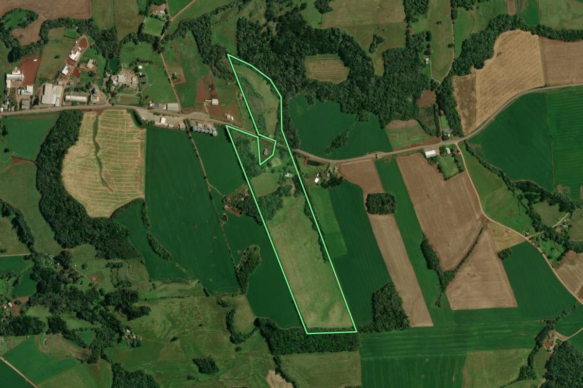Imagem de satélite do imóvel rural em Ibiaçá (RS), com o contorno declarado no CAR desenhado por cima.