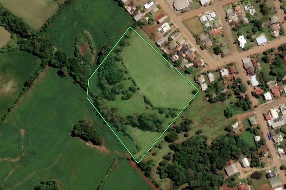 Imagem de satélite do imóvel rural em Ibirapuitã (RS), com o contorno declarado no CAR desenhado por cima.