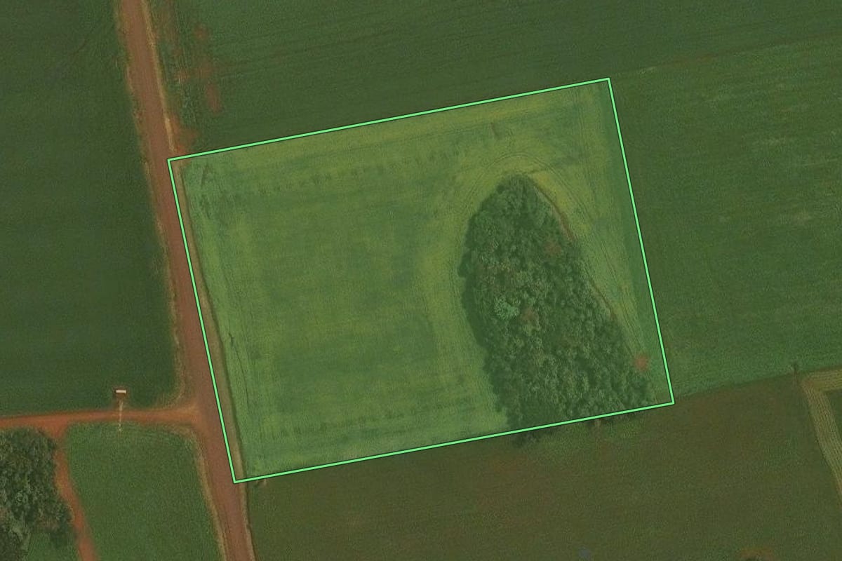 Imagem de satélite do imóvel rural em Ibirubá (RS), com o contorno declarado no CAR desenhado por cima.