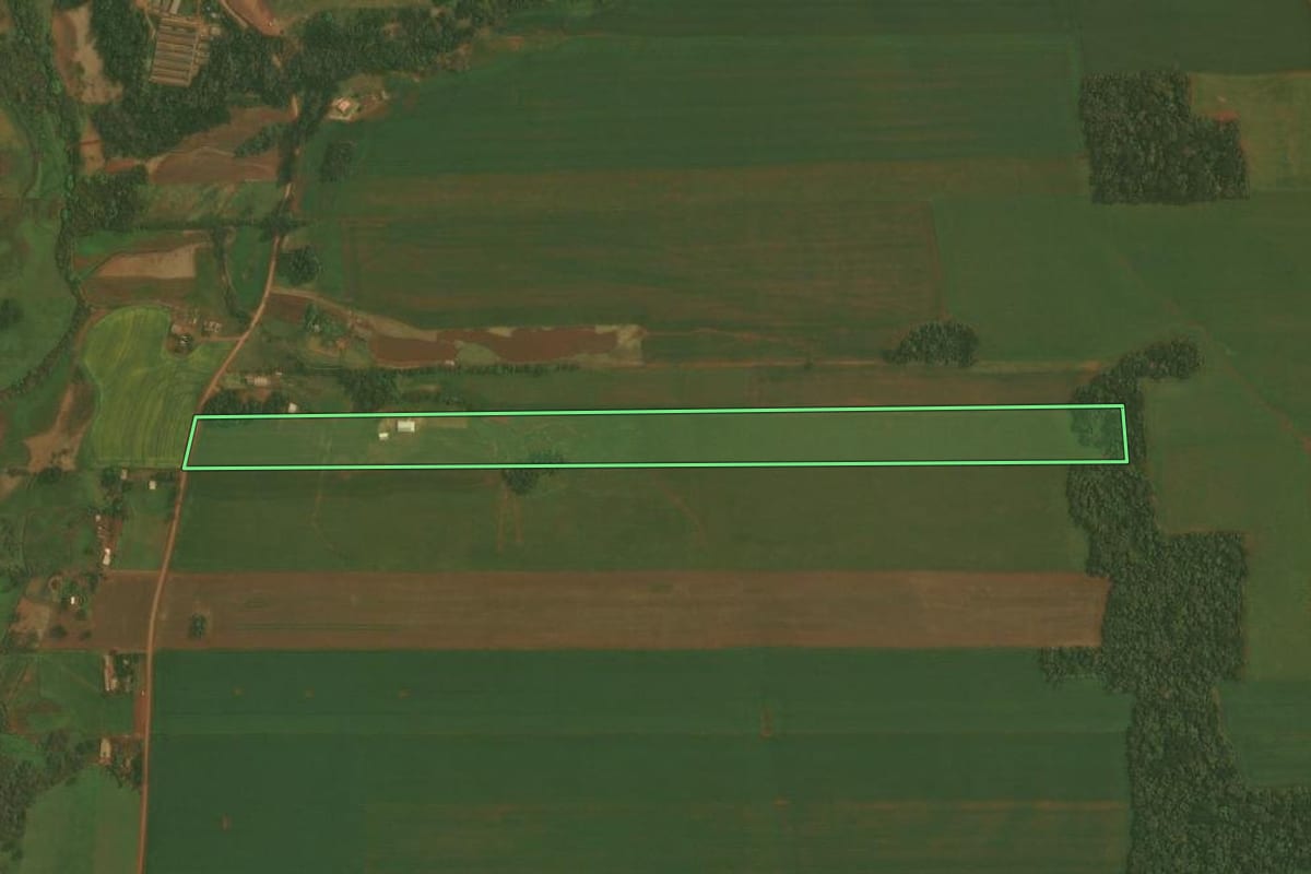 Imagem de satélite do imóvel rural em Ibirubá (RS), com o contorno declarado no CAR desenhado por cima.