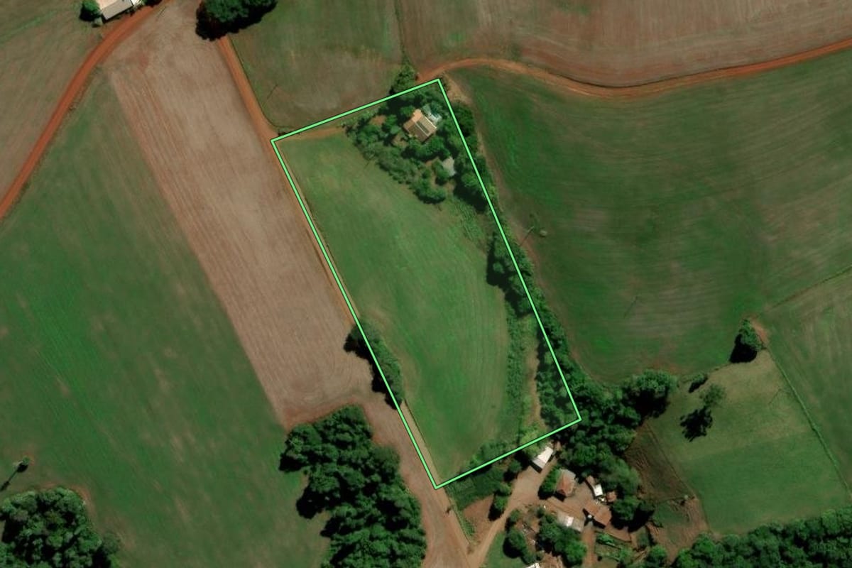 Imagem de satélite do imóvel rural em Ibirubá (RS), com o contorno declarado no CAR desenhado por cima.