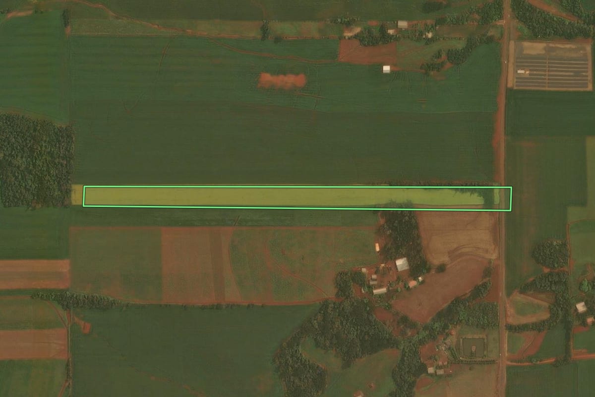 Imagem de satélite do imóvel rural em Ibirubá (RS), com o contorno declarado no CAR desenhado por cima.