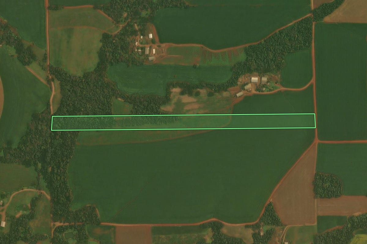 Imagem de satélite do imóvel rural em Ibirubá (RS), com o contorno declarado no CAR desenhado por cima.