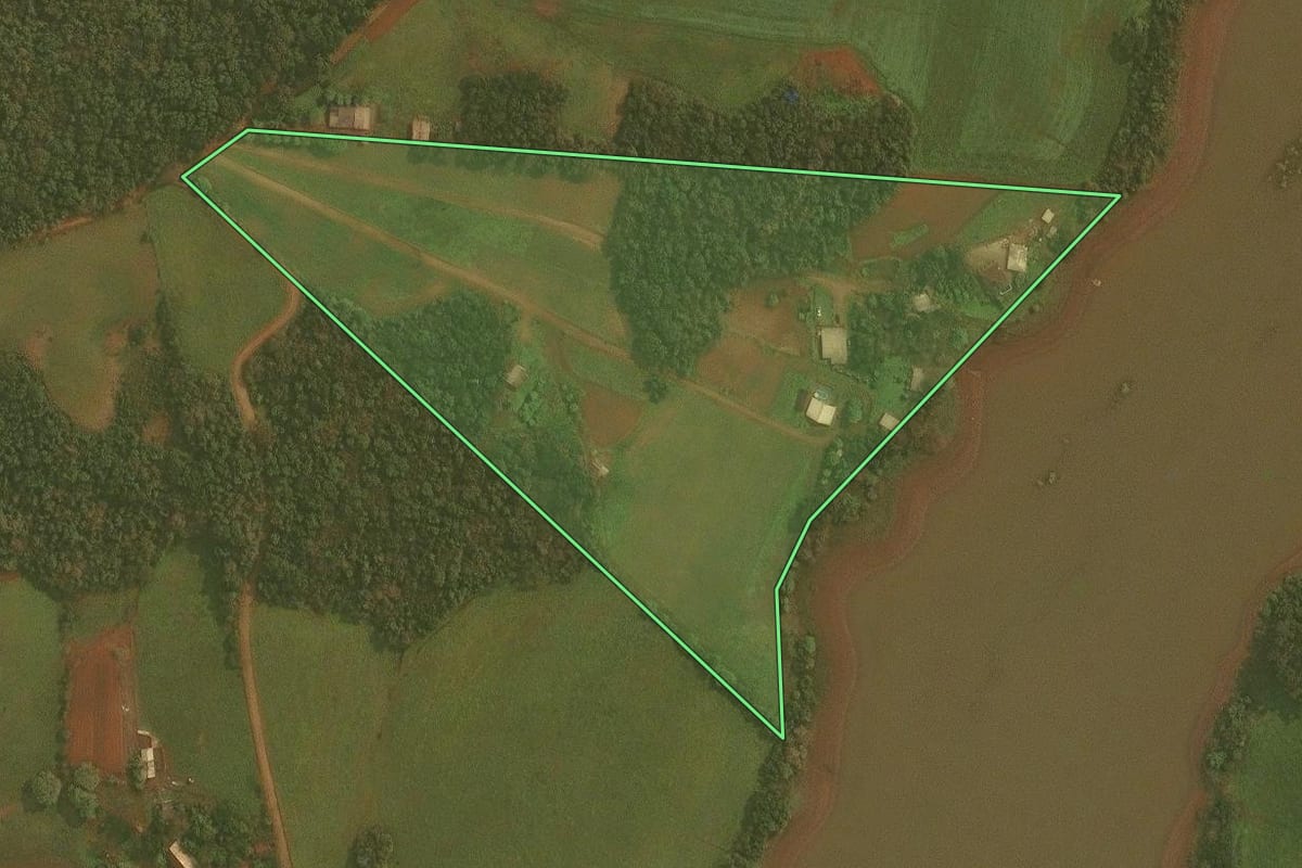 Imagem de satélite do imóvel rural em Ibirubá (RS), com o contorno declarado no CAR desenhado por cima.