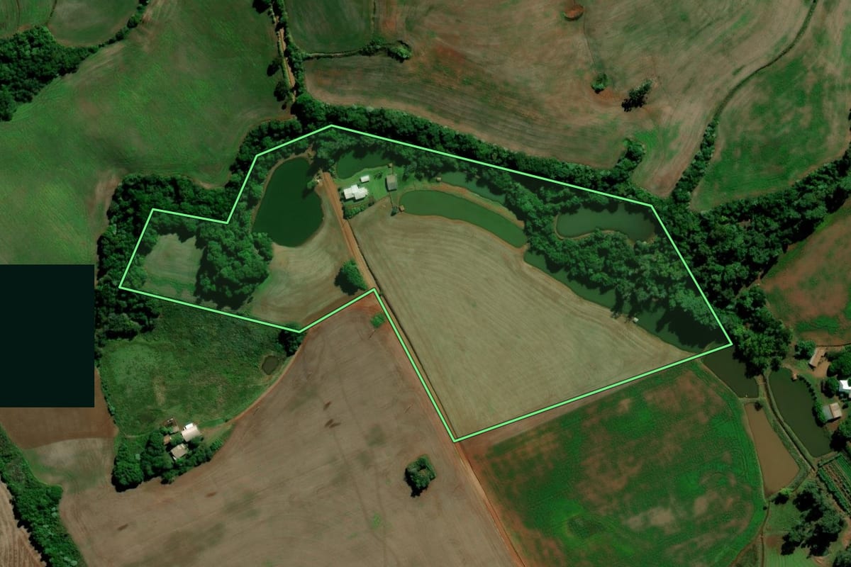 Imagem de satélite do imóvel rural em Ibirubá (RS), com o contorno declarado no CAR desenhado por cima.