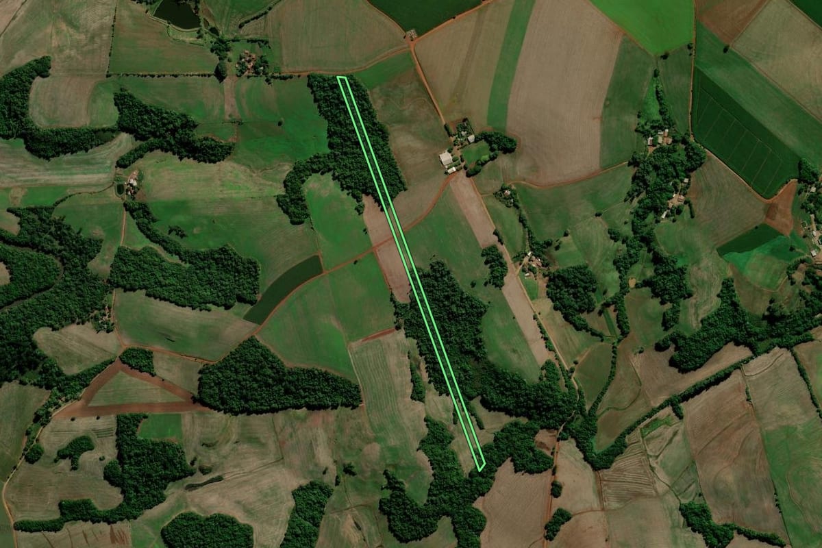 Imagem de satélite do imóvel rural em Ibirubá (RS), com o contorno declarado no CAR desenhado por cima.