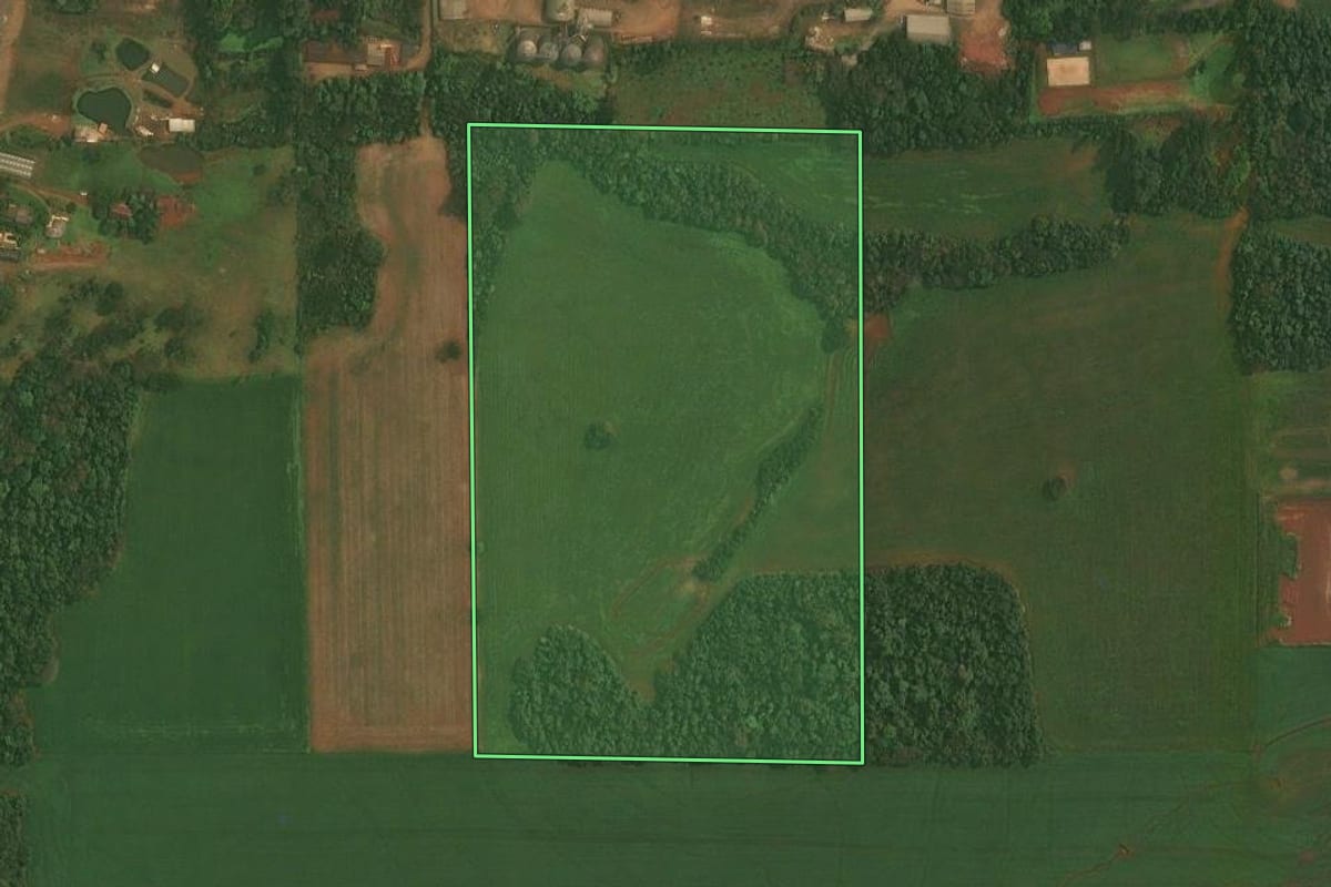 Imagem de satélite do imóvel rural em Ibirubá (RS), com o contorno declarado no CAR desenhado por cima.