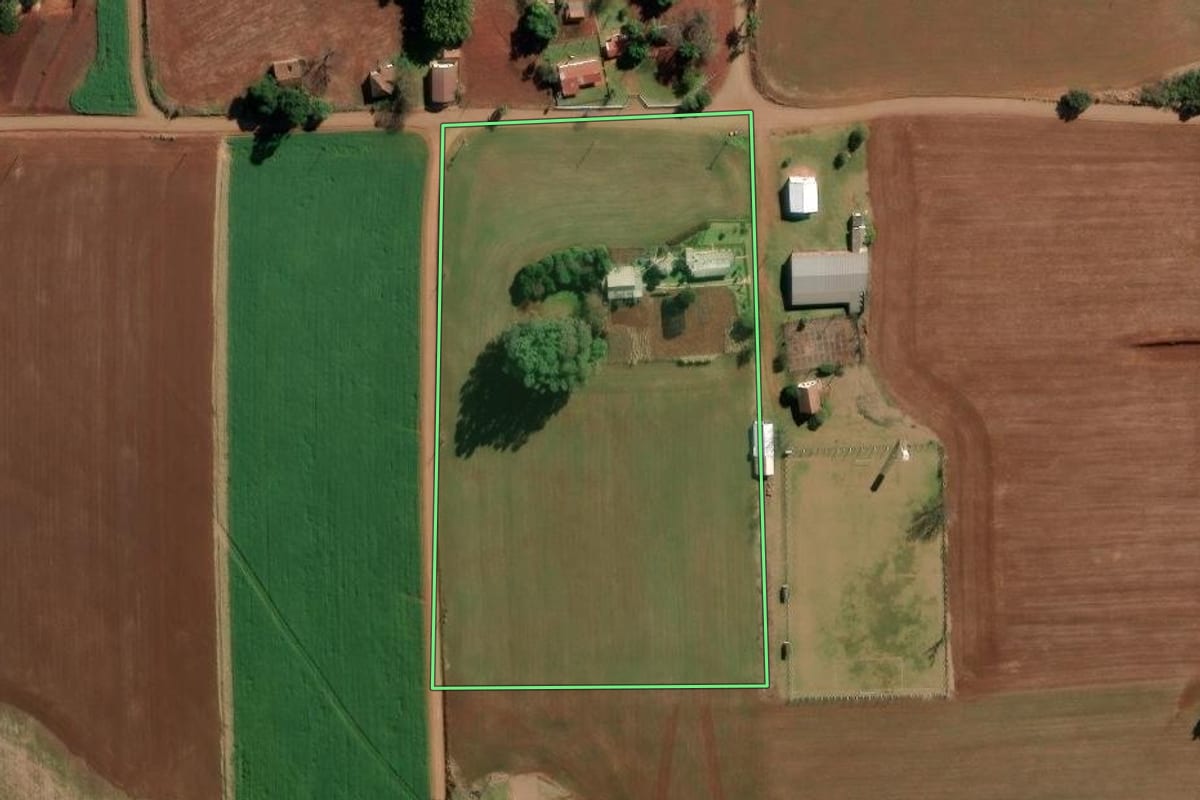 Imagem de satélite do imóvel rural em Ijuí (RS), com o contorno declarado no CAR desenhado por cima.