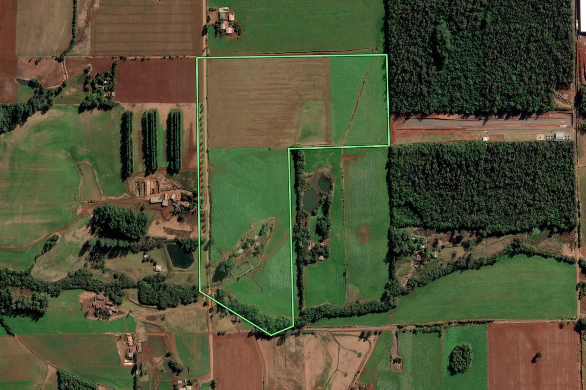 Imagem de satélite do imóvel rural em Ijuí (RS), com o contorno declarado no CAR desenhado por cima.
