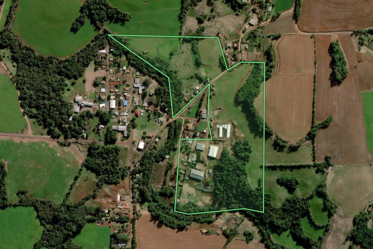 Imagem de satélite do imóvel rural em Ijuí (RS), com o contorno declarado no CAR desenhado por cima.