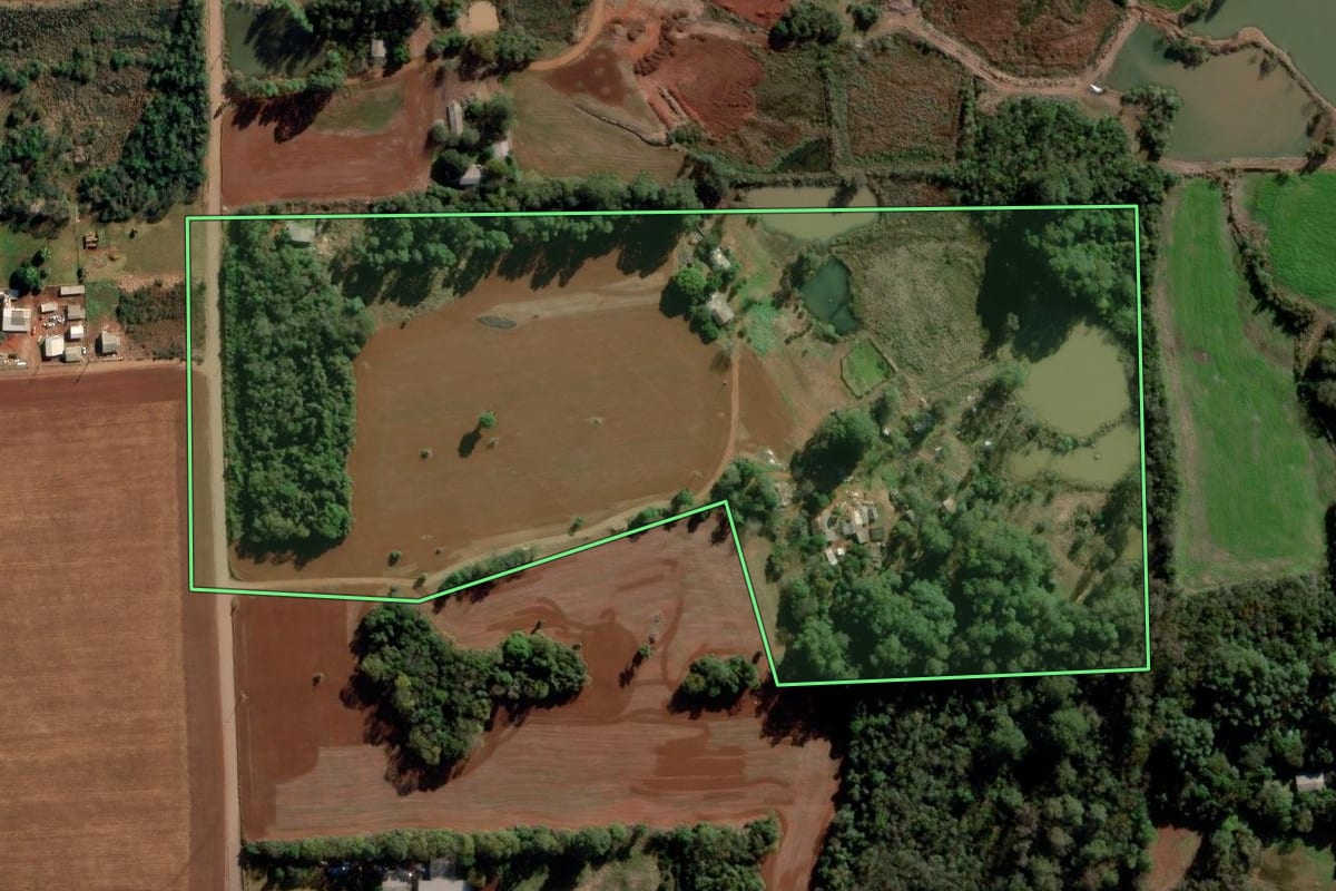 Imagem de satélite do imóvel rural em Ijuí (RS), com o contorno declarado no CAR desenhado por cima.