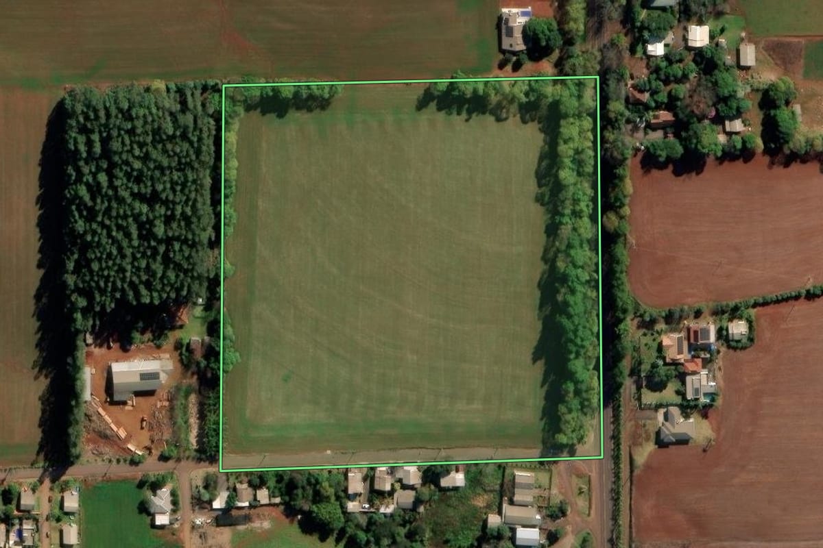 Imagem de satélite do imóvel rural em Ijuí (RS), com o contorno declarado no CAR desenhado por cima.