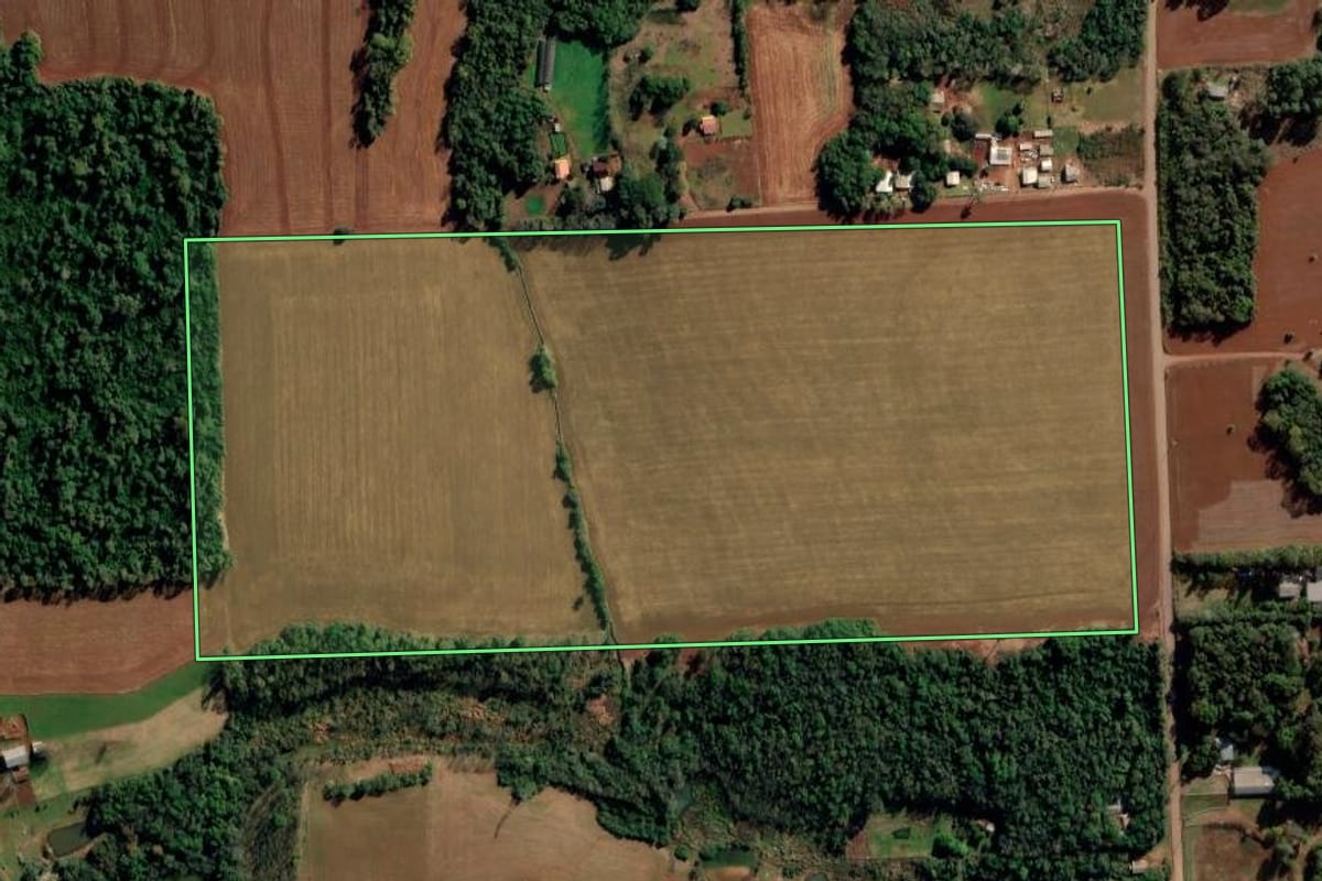 Imagem de satélite do imóvel rural em Ijuí (RS), com o contorno declarado no CAR desenhado por cima.