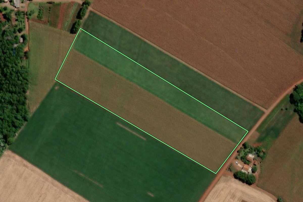Imagem de satélite do imóvel rural em Independência (RS), com o contorno declarado no CAR desenhado por cima.