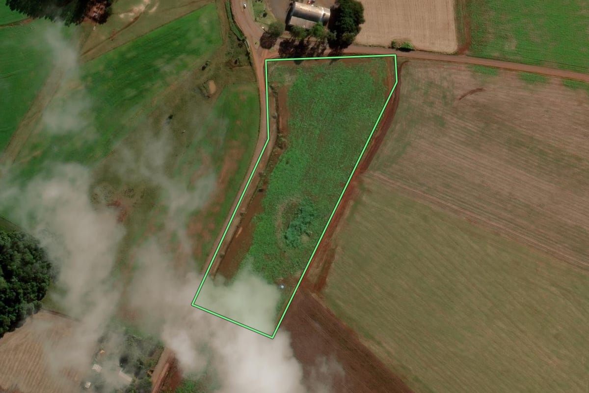 Imagem de satélite do imóvel rural em Inhacorá (RS), com o contorno declarado no CAR desenhado por cima.