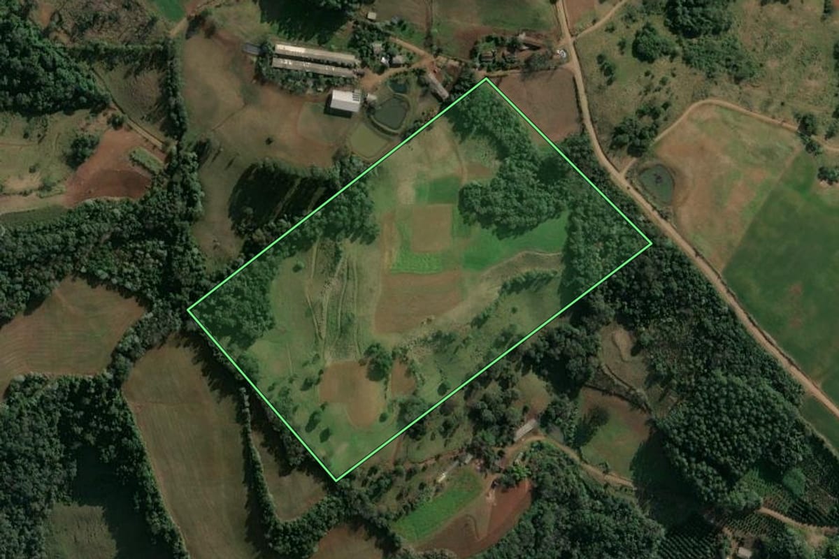 Imagem de satélite do imóvel rural em Itatiba do Sul (RS), com o contorno declarado no CAR desenhado por cima.