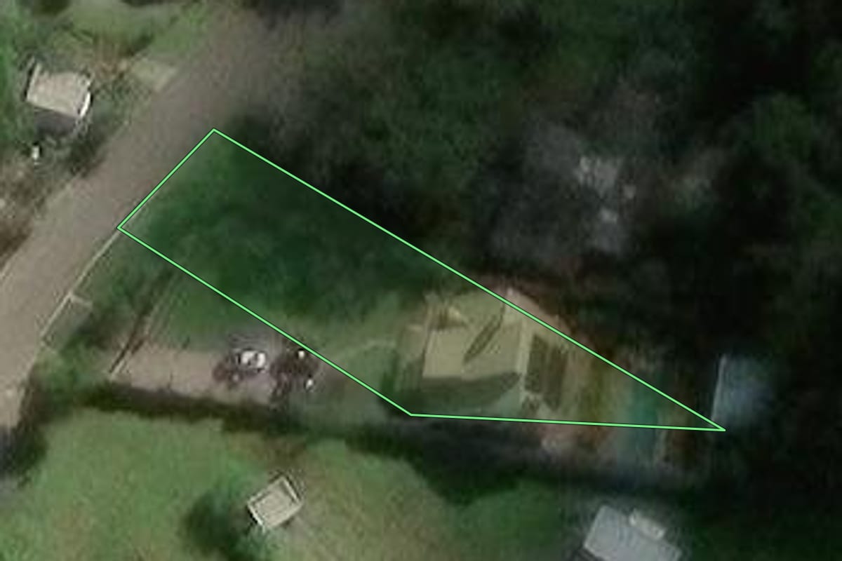 Imagem de satélite do imóvel rural em Ivoti (RS), com o contorno declarado no CAR desenhado por cima.