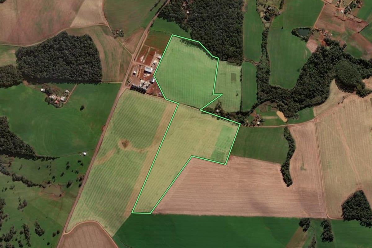 Imagem de satélite do imóvel rural em Jaboticaba (RS), com o contorno declarado no CAR desenhado por cima.