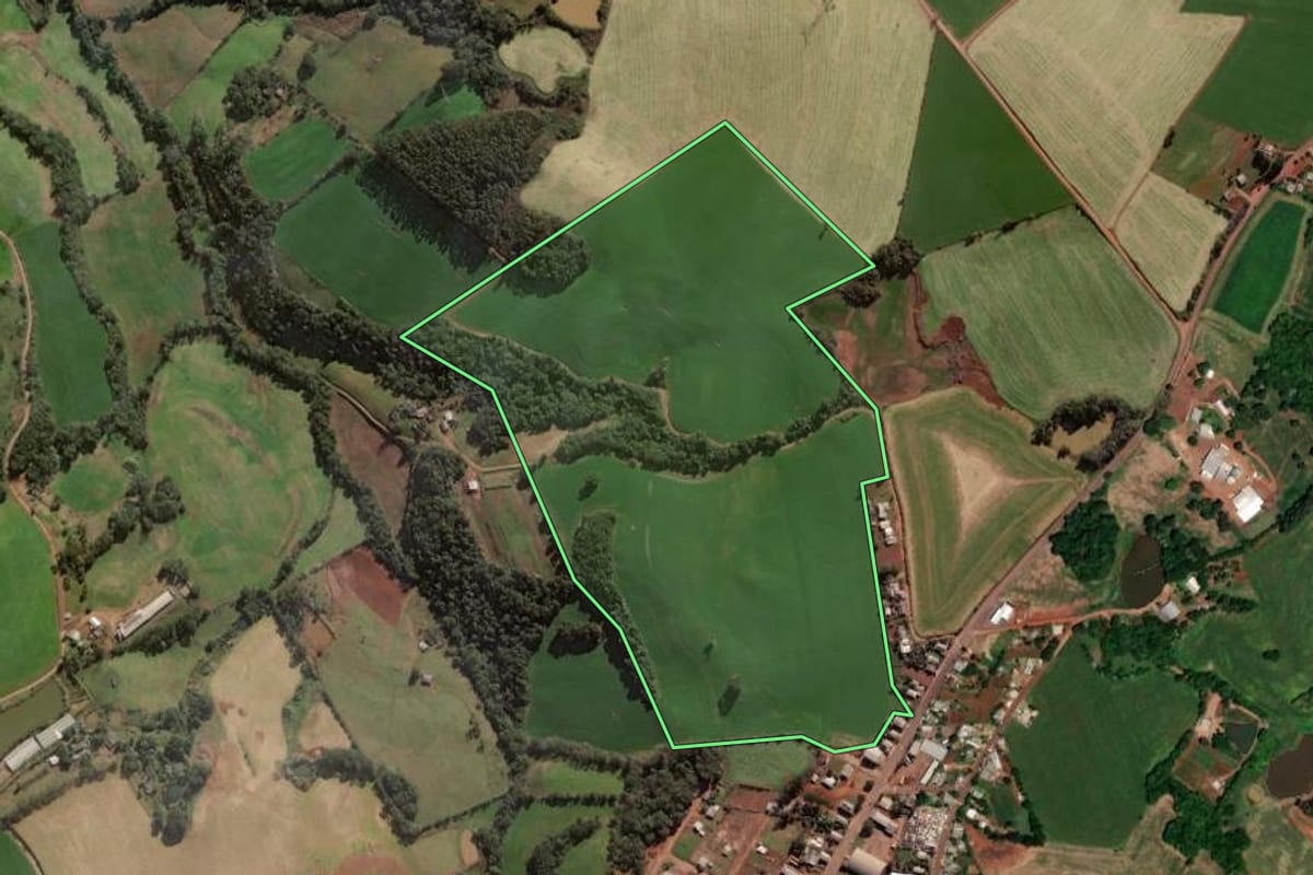 Imagem de satélite do imóvel rural em Jaboticaba (RS), com o contorno declarado no CAR desenhado por cima.