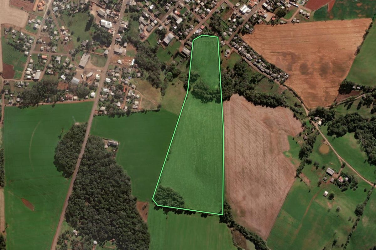 Imagem de satélite do imóvel rural em Jaboticaba (RS), com o contorno declarado no CAR desenhado por cima.