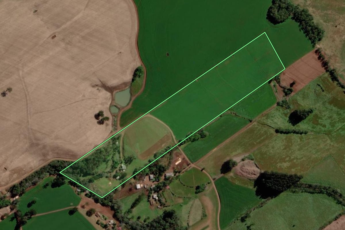 Imagem de satélite do imóvel rural em Jacutinga (RS), com o contorno declarado no CAR desenhado por cima.