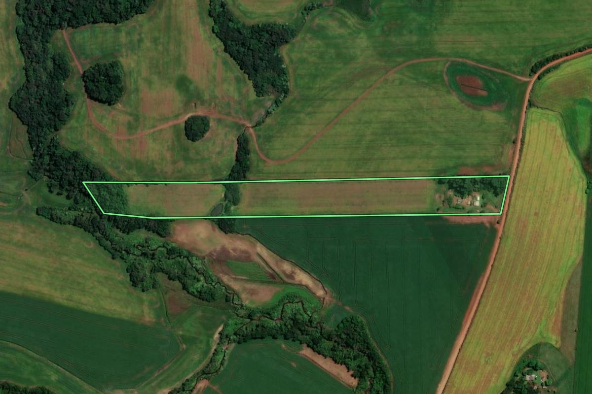 Imagem de satélite do imóvel rural em Jóia (RS), com o contorno declarado no CAR desenhado por cima.