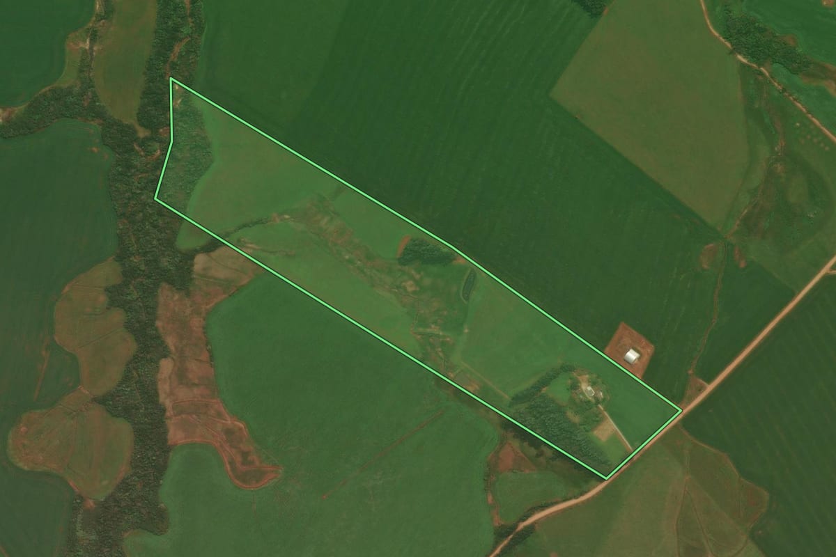 Imagem de satélite do imóvel rural em Júlio de Castilhos (RS), com o contorno declarado no CAR desenhado por cima.