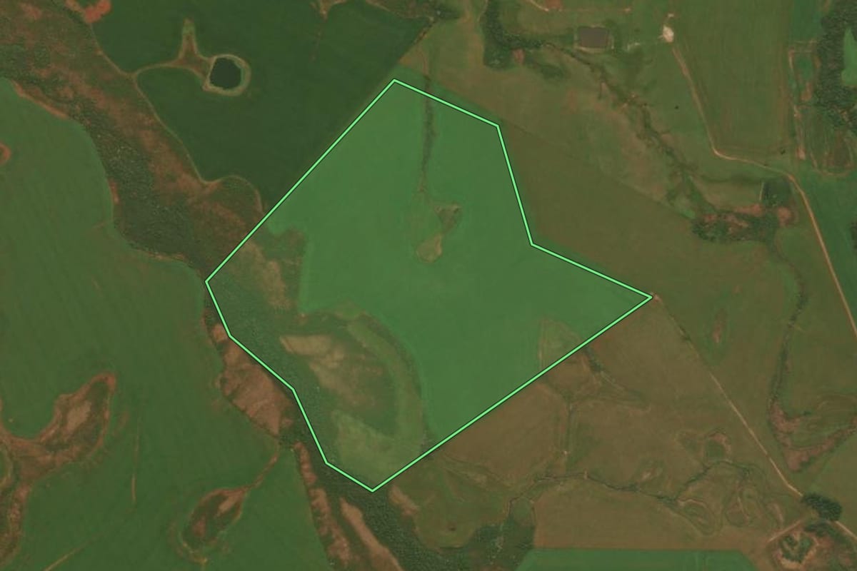 Imagem de satélite do imóvel rural em Júlio de Castilhos (RS), com o contorno declarado no CAR desenhado por cima.