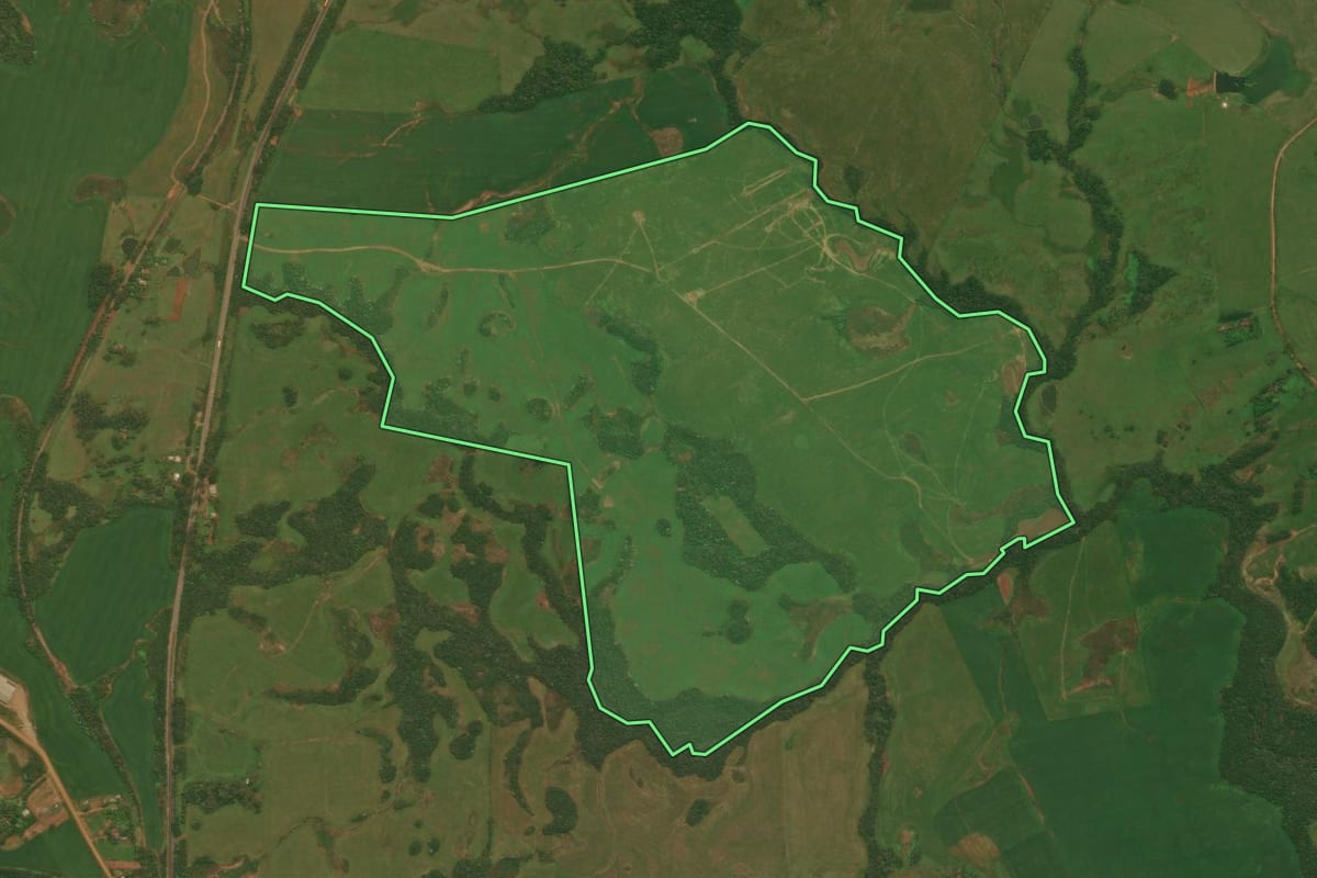 Imagem de satélite do imóvel rural em Júlio de Castilhos (RS), com o contorno declarado no CAR desenhado por cima.
