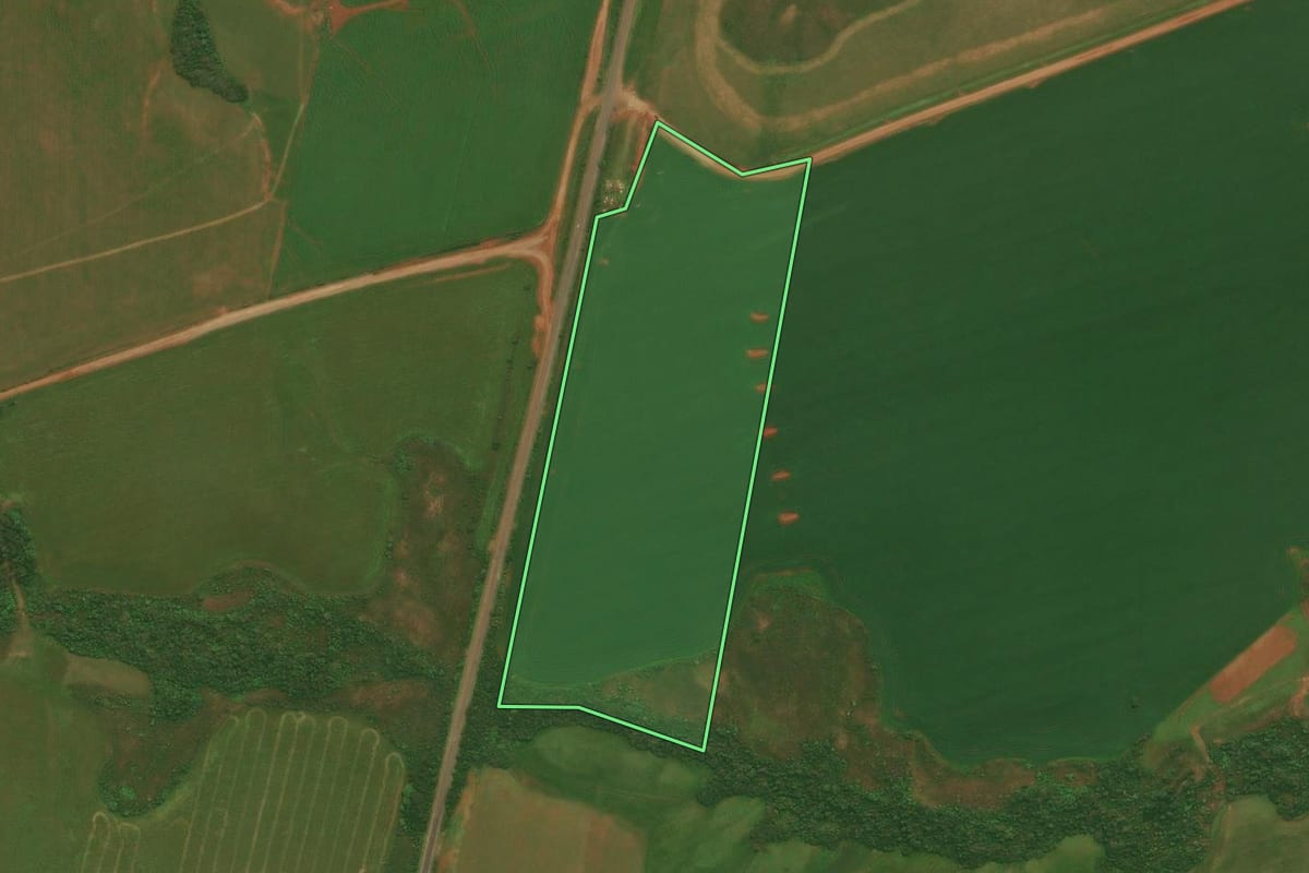 Imagem de satélite do imóvel rural em Júlio de Castilhos (RS), com o contorno declarado no CAR desenhado por cima.