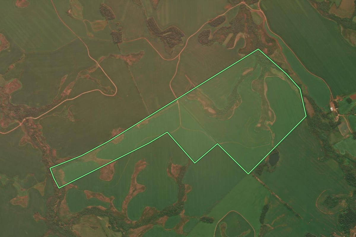 Imagem de satélite do imóvel rural em Júlio de Castilhos (RS), com o contorno declarado no CAR desenhado por cima.