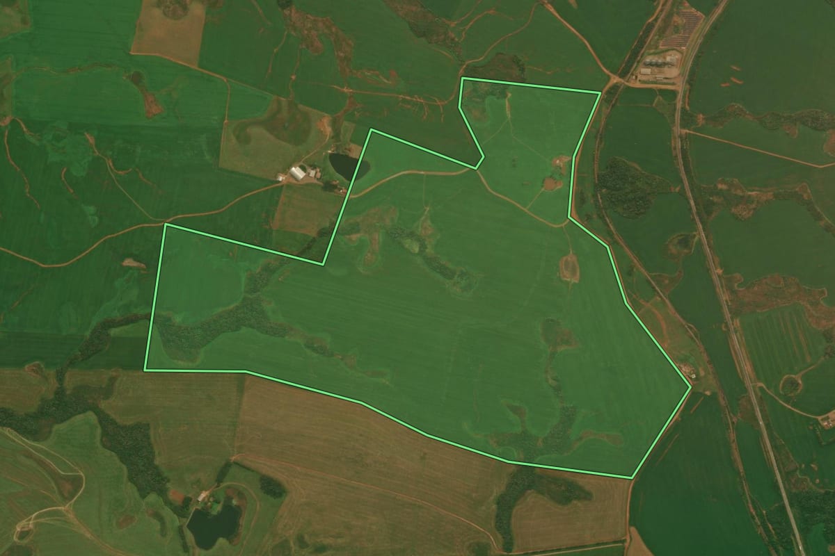 Imagem de satélite do imóvel rural em Júlio de Castilhos (RS), com o contorno declarado no CAR desenhado por cima.