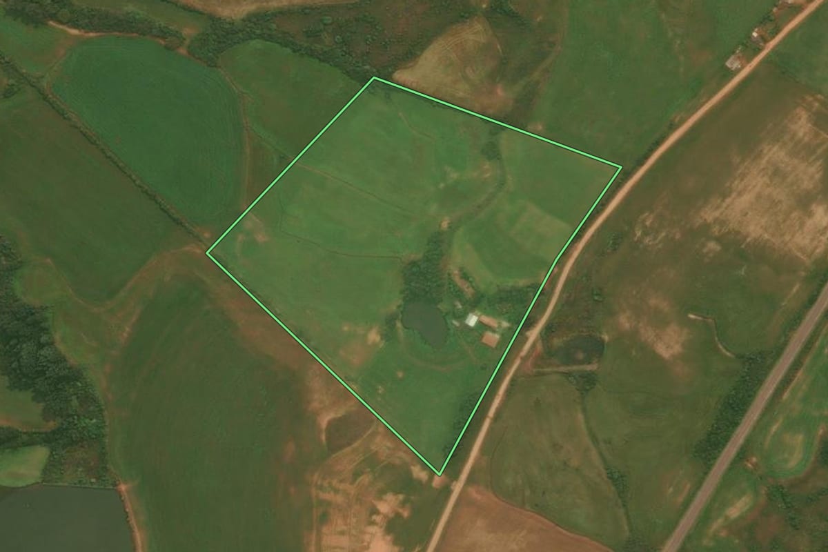 Imagem de satélite do imóvel rural em Júlio de Castilhos (RS), com o contorno declarado no CAR desenhado por cima.