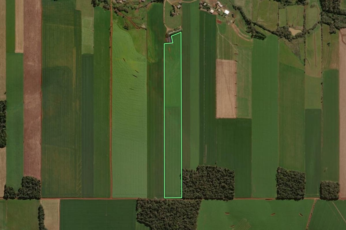 Imagem de satélite do imóvel rural em Lagoa dos Três Cantos (RS), com o contorno declarado no CAR desenhado por cima.
