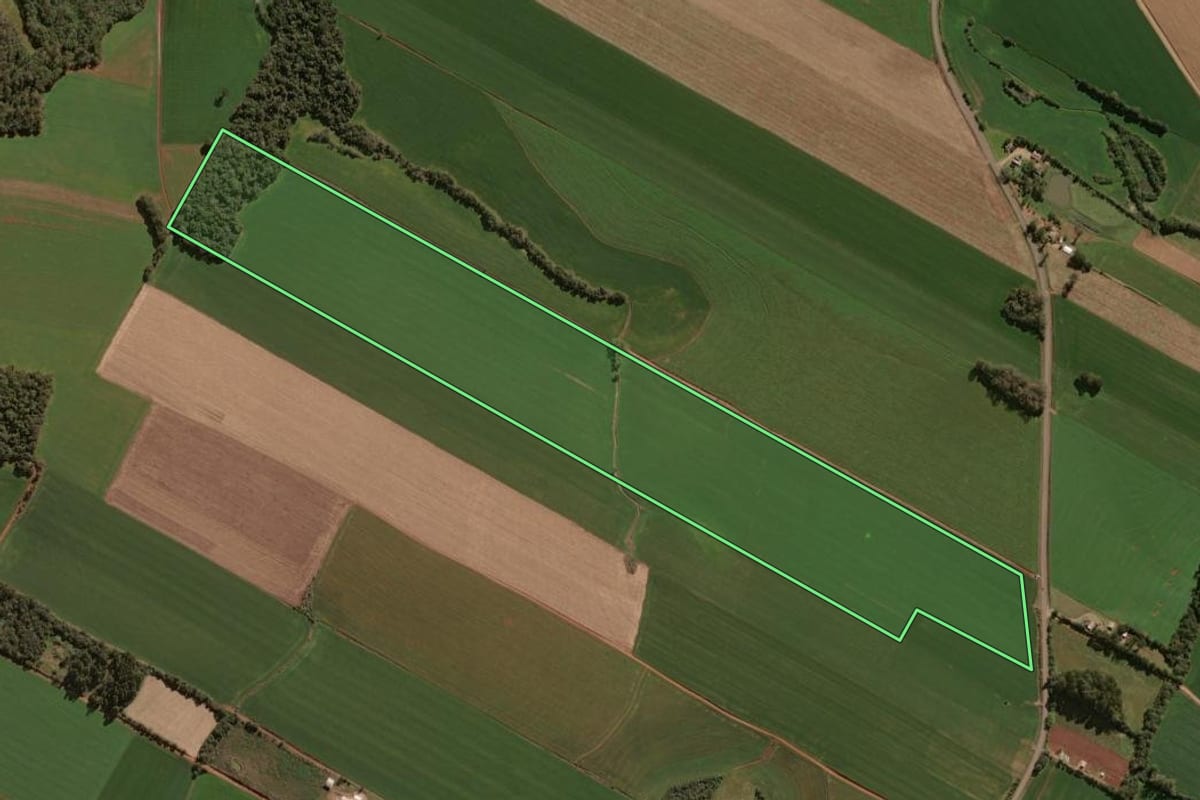 Imagem de satélite do imóvel rural em Lagoa dos Três Cantos (RS), com o contorno declarado no CAR desenhado por cima.