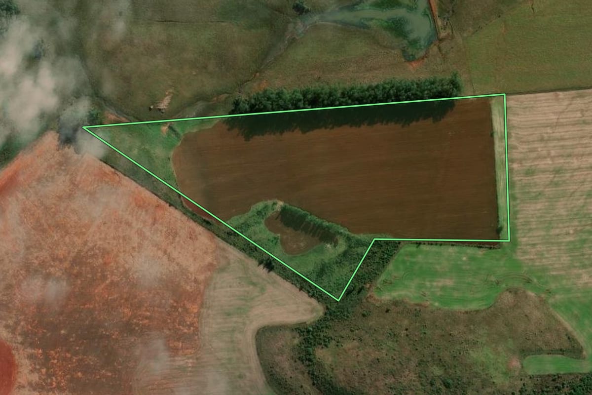 Imagem de satélite do imóvel rural em Manoel Viana (RS), com o contorno declarado no CAR desenhado por cima.