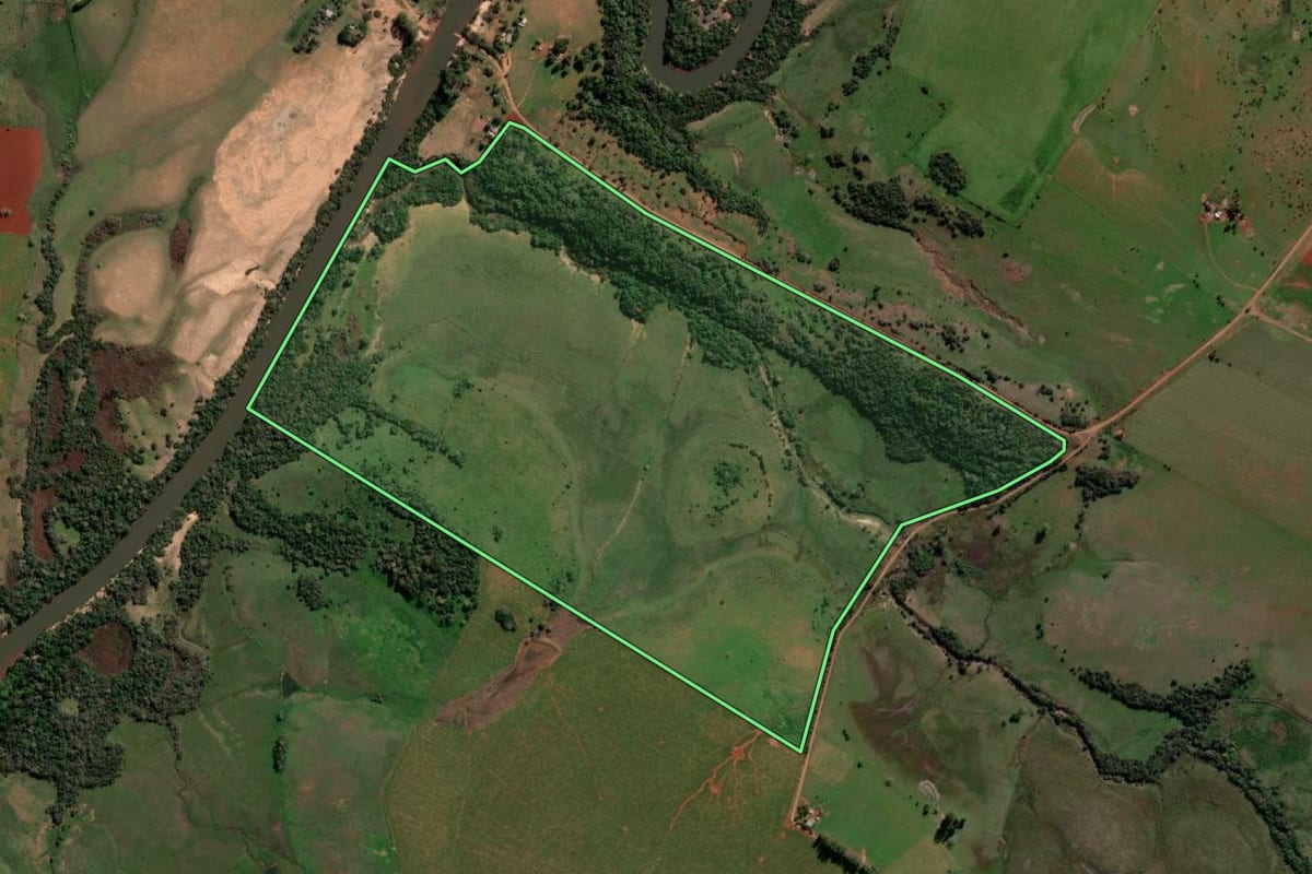 Imagem de satélite do imóvel rural em Manoel Viana (RS), com o contorno declarado no CAR desenhado por cima.