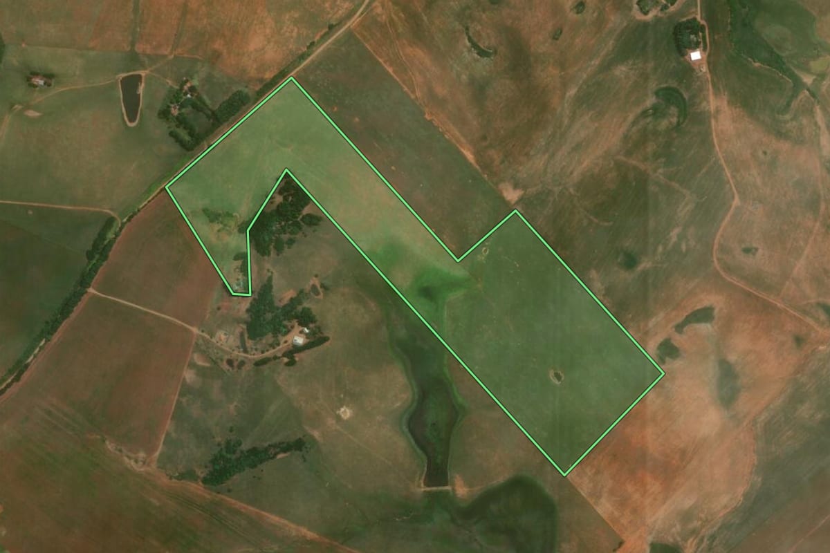 Imagem de satélite do imóvel rural em Manoel Viana (RS), com o contorno declarado no CAR desenhado por cima.