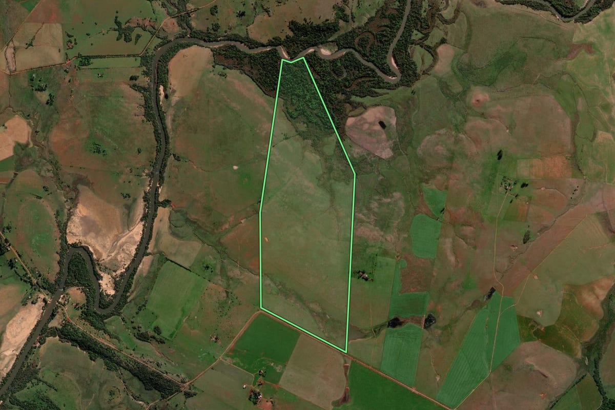 Imagem de satélite do imóvel rural em Manoel Viana (RS), com o contorno declarado no CAR desenhado por cima.