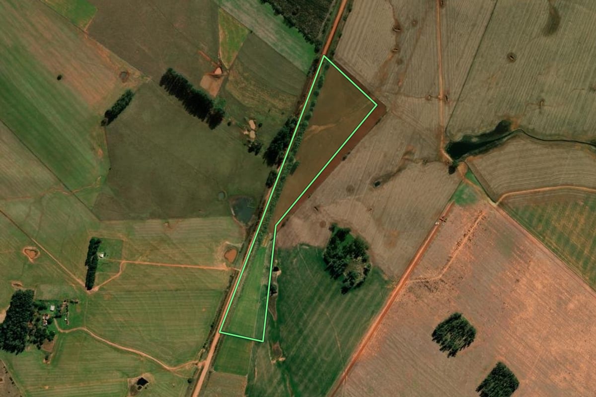 Imagem de satélite do imóvel rural em Manoel Viana (RS), com o contorno declarado no CAR desenhado por cima.