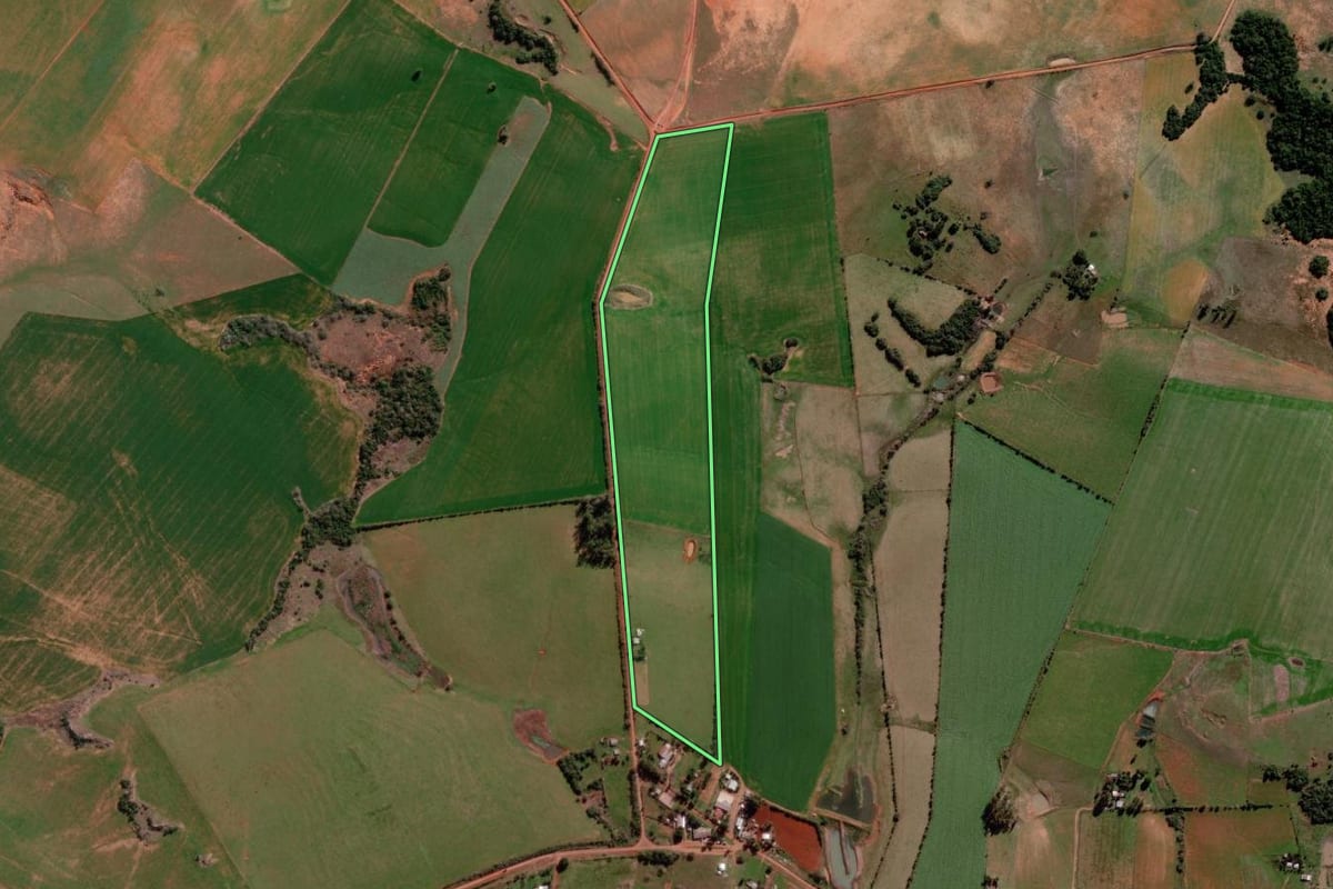 Imagem de satélite do imóvel rural em Manoel Viana (RS), com o contorno declarado no CAR desenhado por cima.
