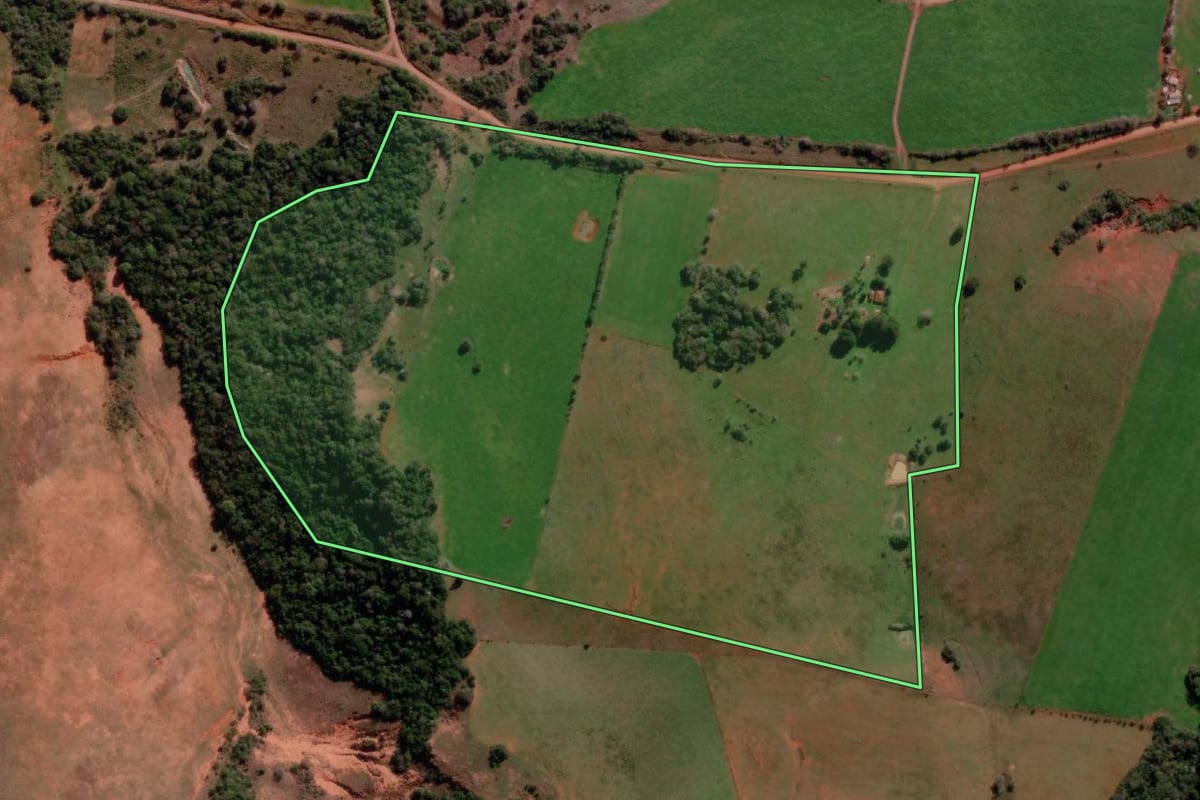 Imagem de satélite do imóvel rural em Manoel Viana (RS), com o contorno declarado no CAR desenhado por cima.