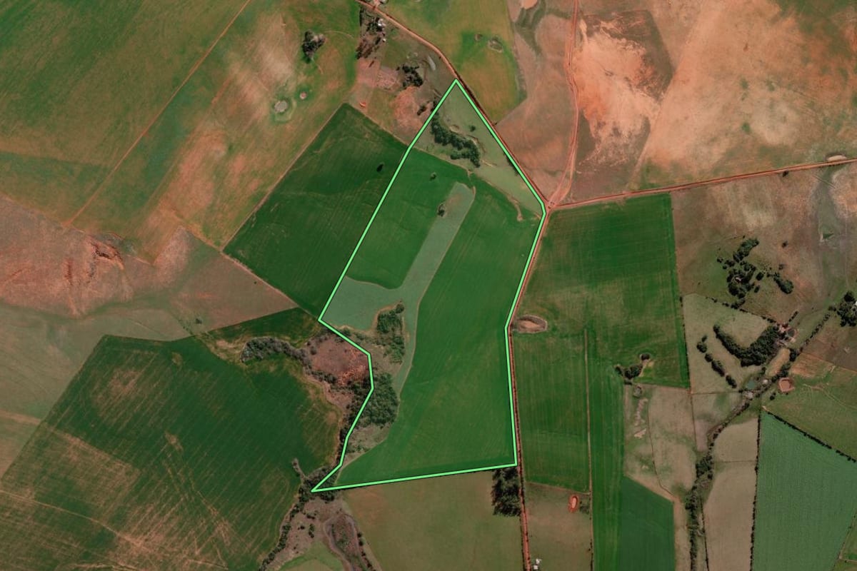 Imagem de satélite do imóvel rural em Manoel Viana (RS), com o contorno declarado no CAR desenhado por cima.