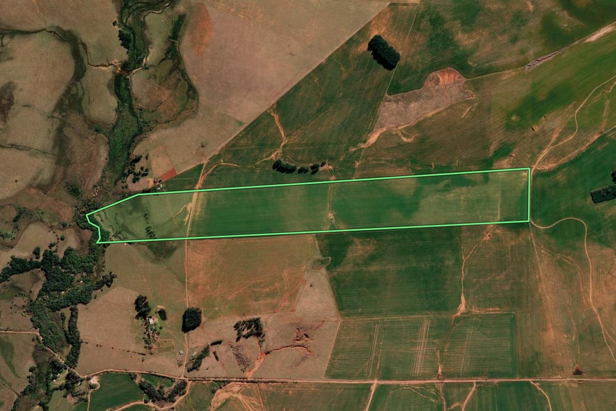 Imagem de satélite do imóvel rural em Manoel Viana (RS), com o contorno declarado no CAR desenhado por cima.